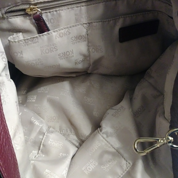 Purses - Picture 3 of 3